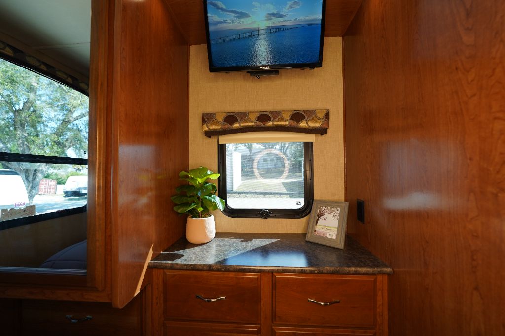 2017 Ford Motorhome Chassis - $42,950