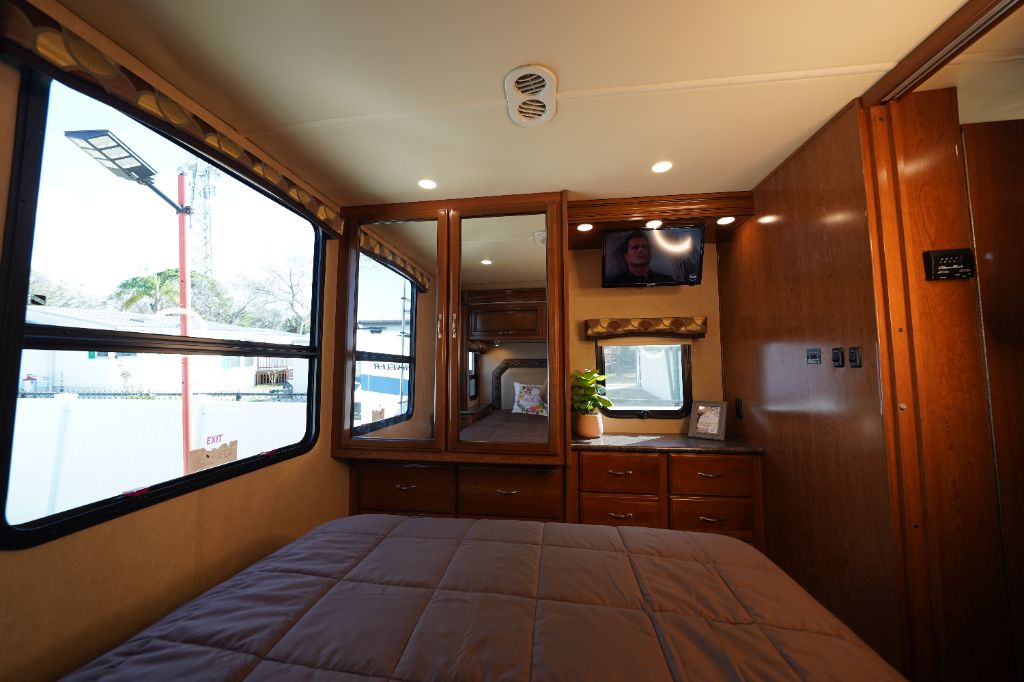 2017 Ford Motorhome Chassis - $42,950