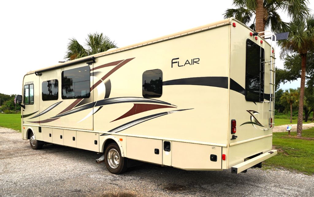 2017 Ford Motorhome Chassis - $42,950