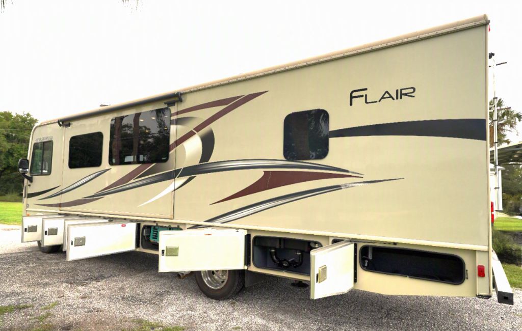 2017 Ford Motorhome Chassis - $42,950