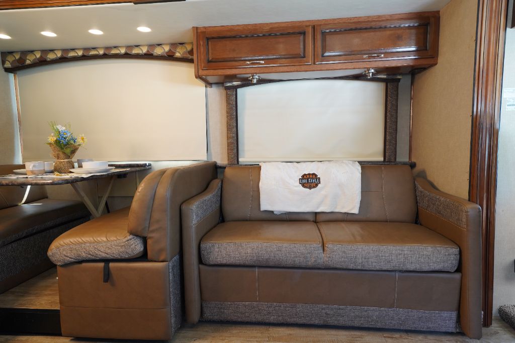 2017 Ford Motorhome Chassis - $42,950