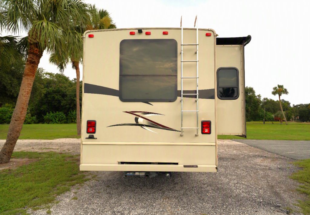 2017 Ford Motorhome Chassis - $42,950