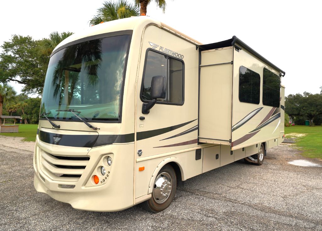 2017 Ford Motorhome Chassis - $42,950