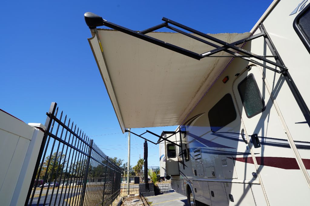 2017 Ford Motorhome Chassis - $42,950