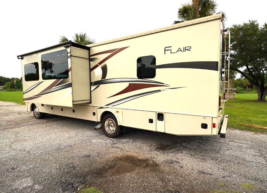 2017 Ford Motorhome Chassis - $42,950