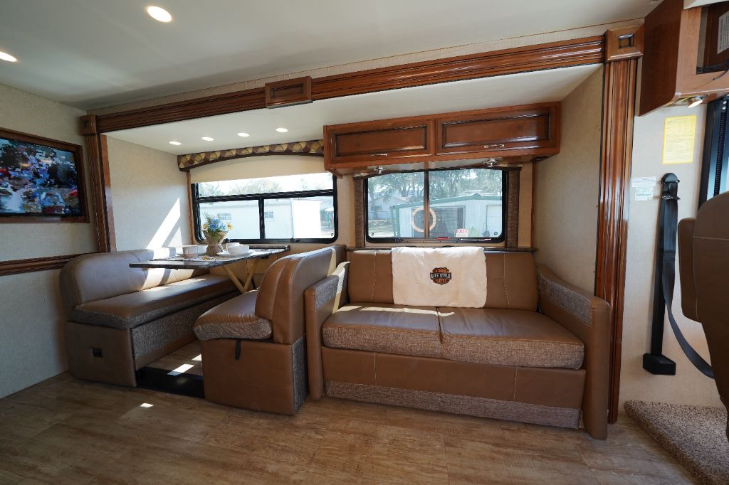 2017 Ford Motorhome Chassis - $42,950