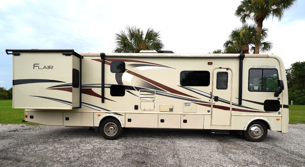 2017 Ford Motorhome Chassis - $42,950