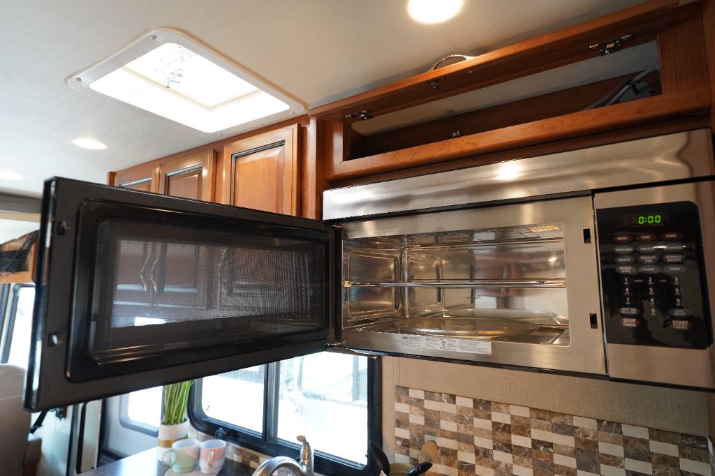 2017 Ford Motorhome Chassis - $42,950
