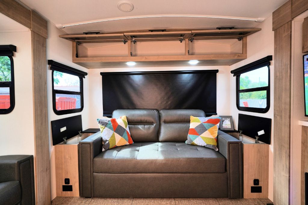 2025 Grand Design Imagine XLS 2970RL - $41,300