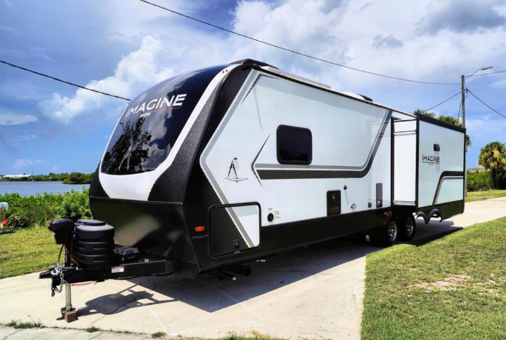 2025 Grand Design Imagine XLS 2970RL - $41,300