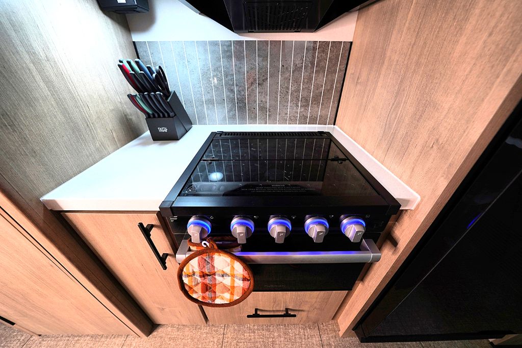 2025 Grand Design Imagine XLS 2970RL - $41,300