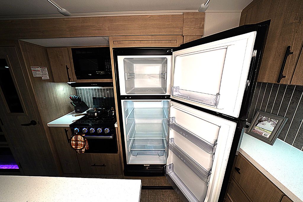 2025 Grand Design Imagine XLS 2970RL - $41,300
