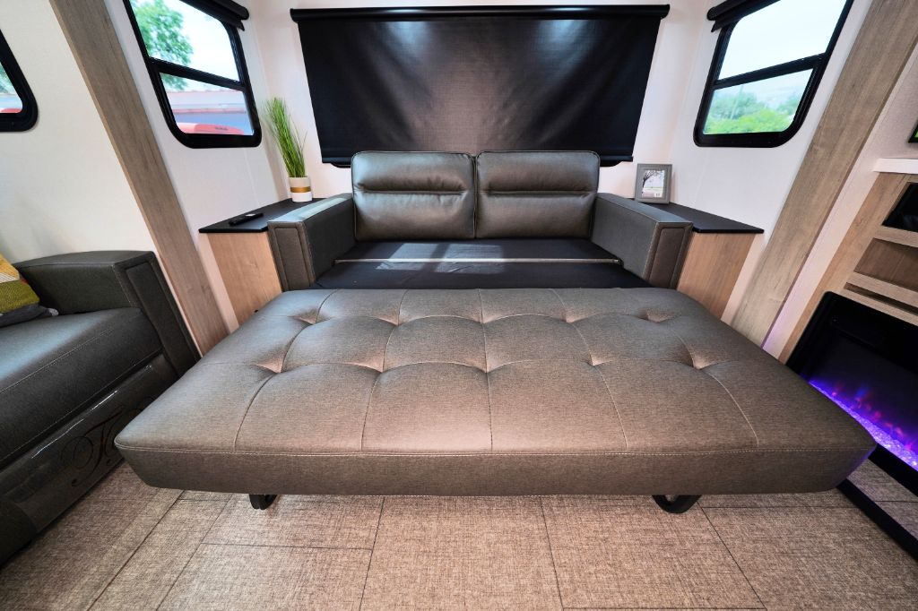 2025 Grand Design Imagine XLS 2970RL - $41,300