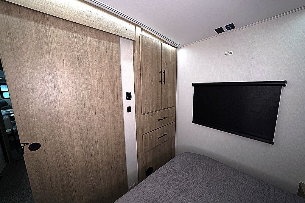 2025 Grand Design Imagine XLS 2970RL - $41,300
