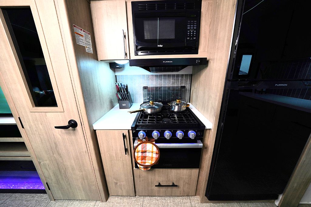 2025 Grand Design Imagine XLS 2970RL - $41,300
