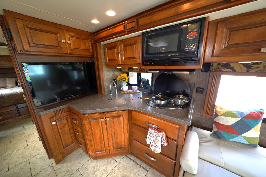 2012 Tiffin Motorhomes, Inc Breeze - $60,550