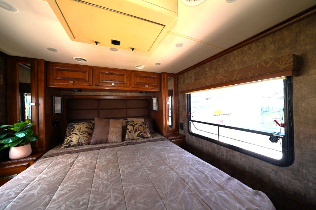 2012 Tiffin Motorhomes, Inc Breeze - $60,550