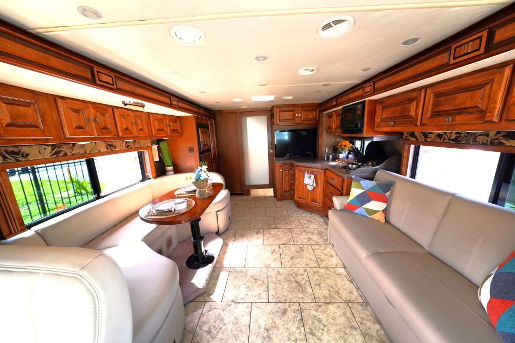 2012 Tiffin Motorhomes, Inc Breeze - $60,550