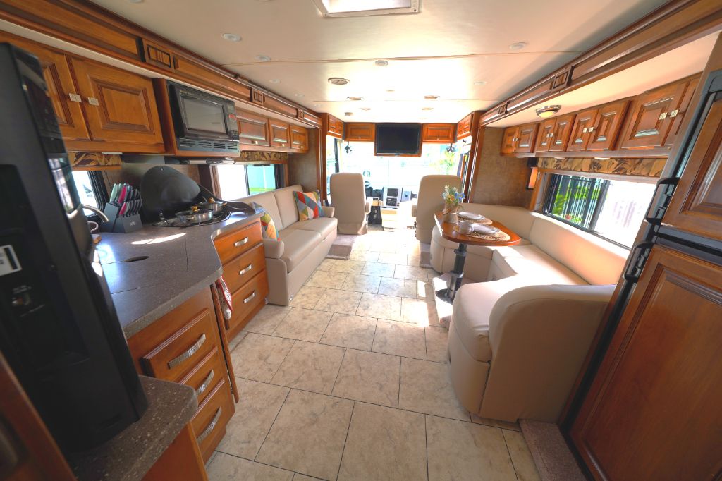 2012 Tiffin Motorhomes, Inc Breeze - $60,550