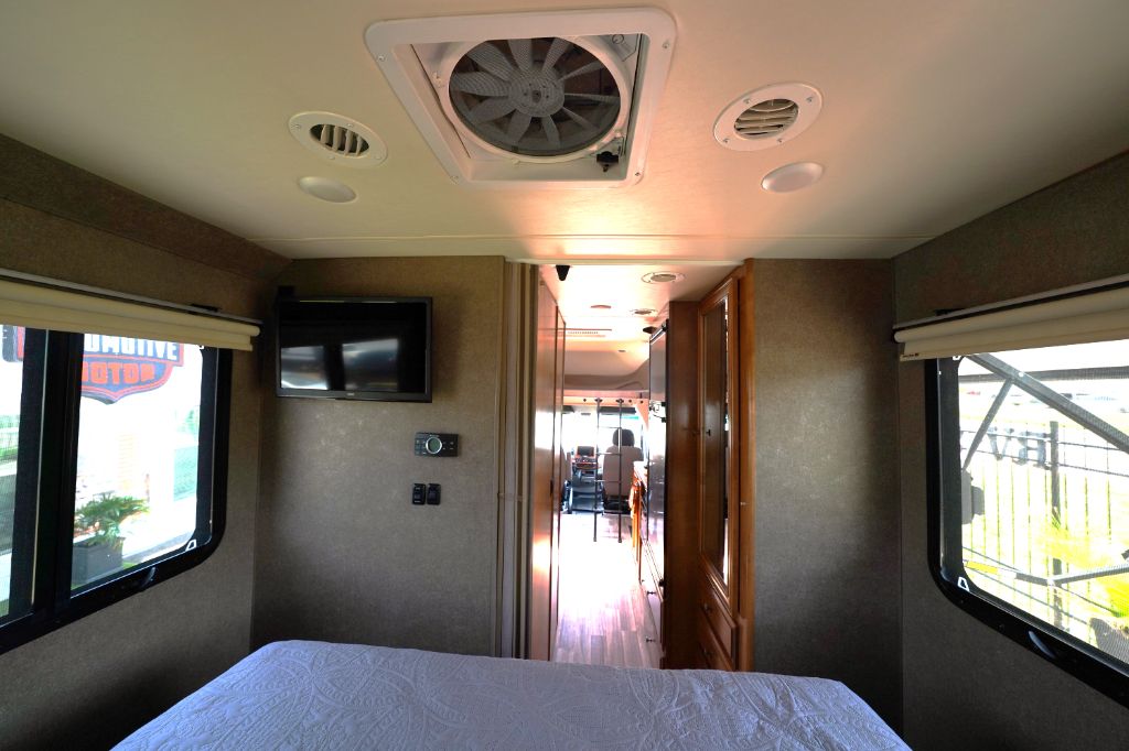 2017 Mercedes-Benz Sprinter - $59,550