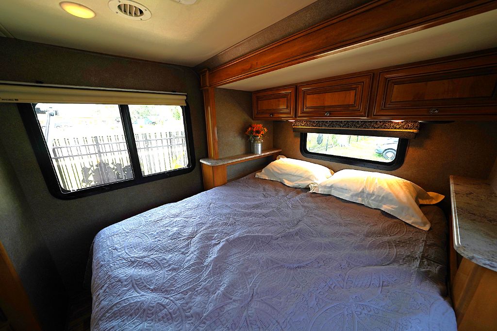 2017 Mercedes-Benz Sprinter - $59,550