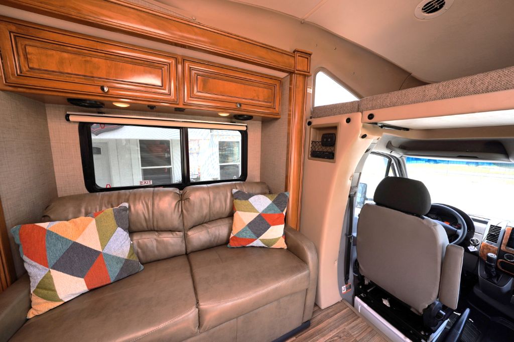 2017 Mercedes-Benz Sprinter - $59,550