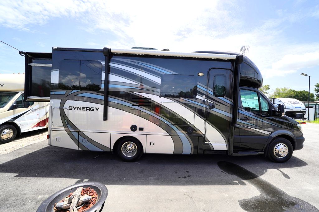 2017 Mercedes-Benz Sprinter - $59,550