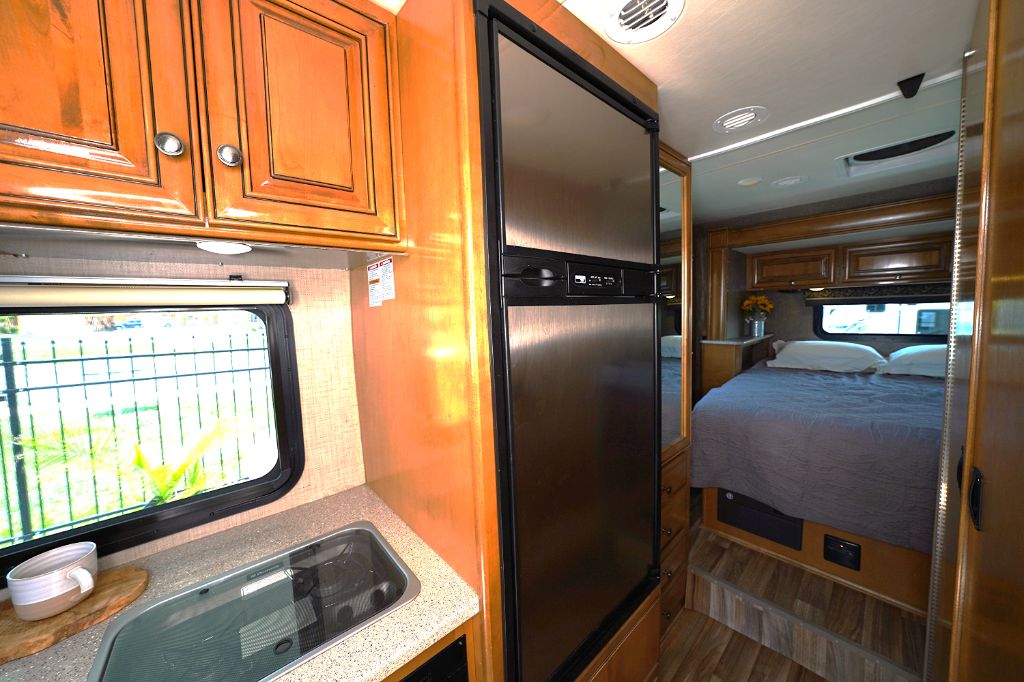 2017 Mercedes-Benz Sprinter - $59,550
