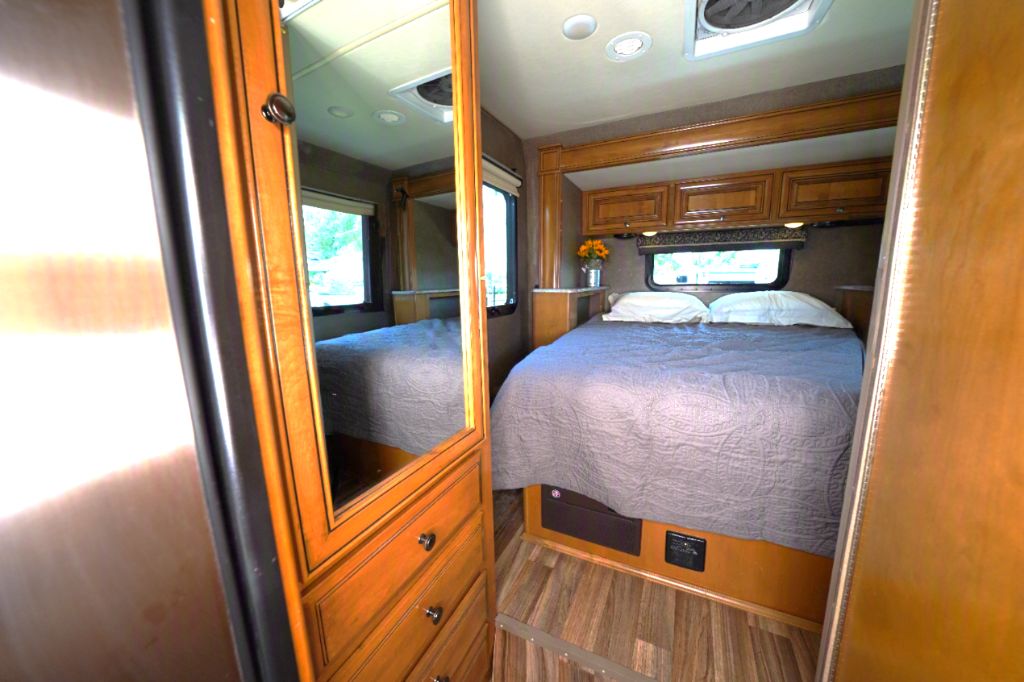 2017 Mercedes-Benz Sprinter - $59,550