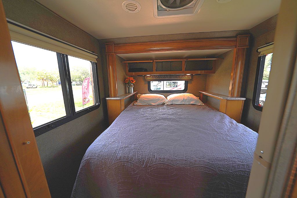 2017 Mercedes-Benz Sprinter - $59,550
