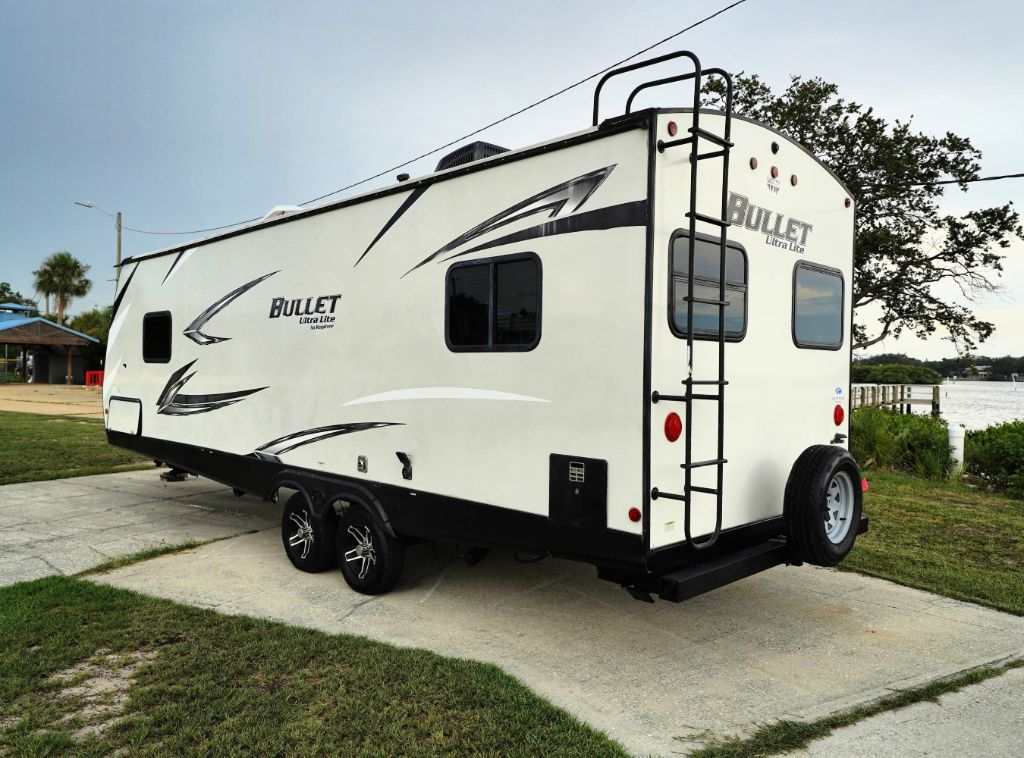 2021 Keystone Keystone - $21,950