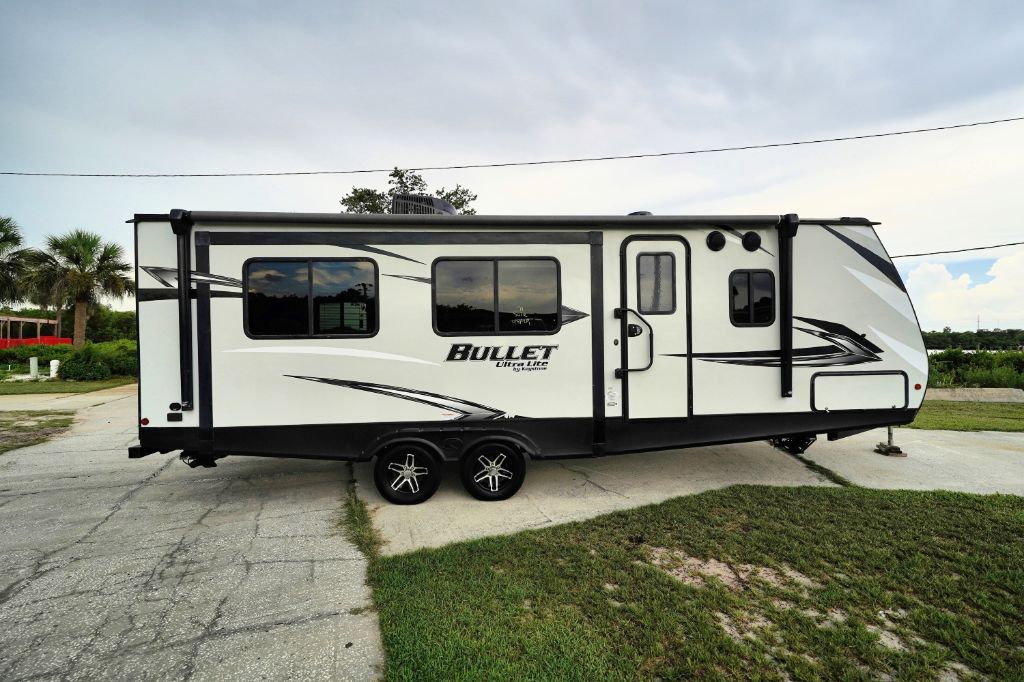 2021 Keystone Keystone - $21,950