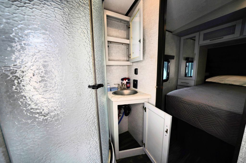 2021 Keystone Keystone - $21,950