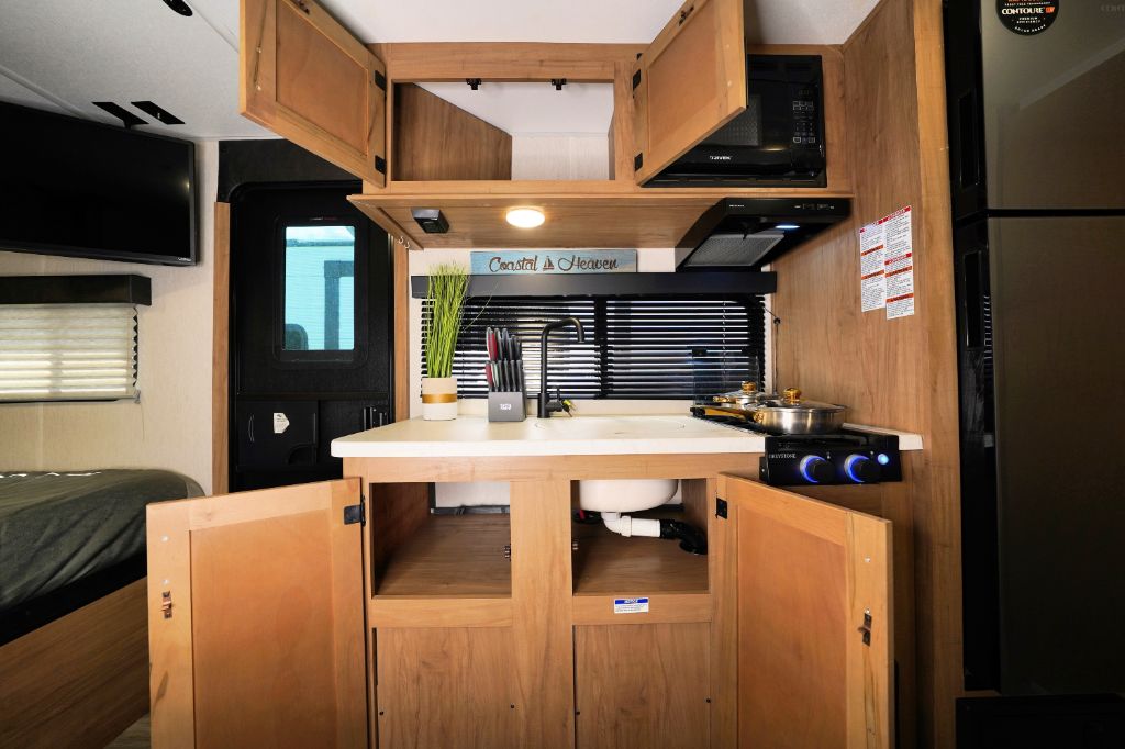 2023 Gulf Stream Coach, Inc. Gulf Stream Coach, Inc. - $16,950