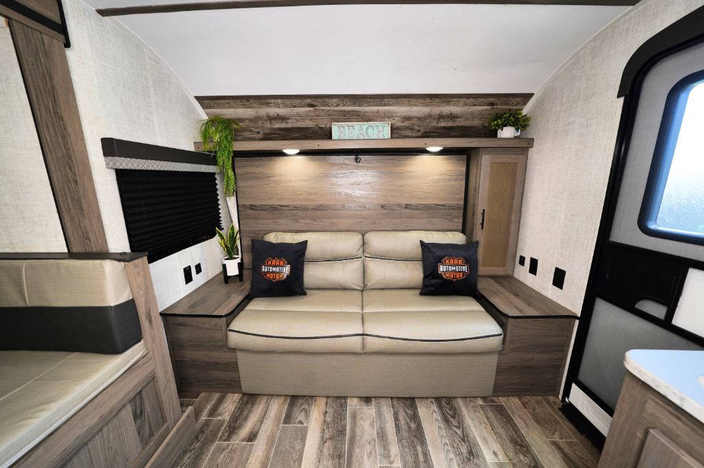 2023 Gulf Stream Coach, Inc. Gulf Stream Coach, Inc. - $16,950