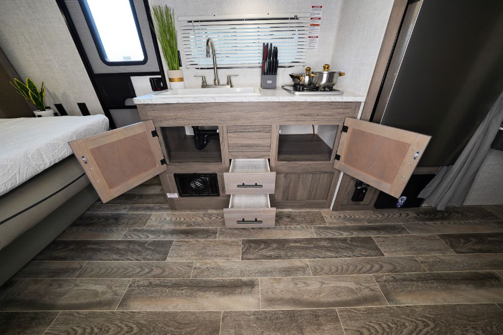 2023 Gulf Stream Coach, Inc. Gulf Stream Coach, Inc. - $16,950