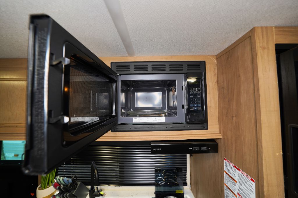 2023 Gulf Stream Coach, Inc. Gulf Stream Coach, Inc. - $16,950