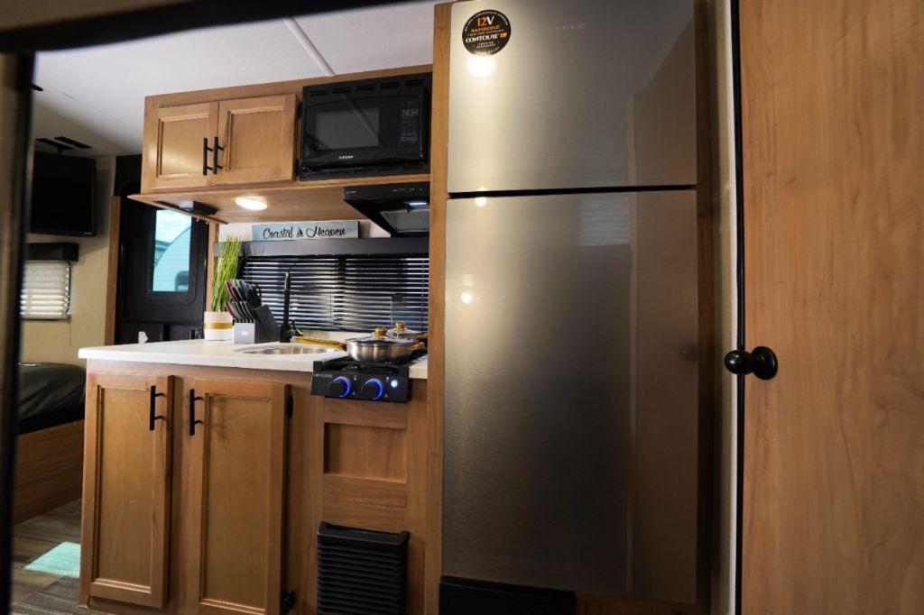 2023 Gulf Stream Coach, Inc. Gulf Stream Coach, Inc. - $16,950