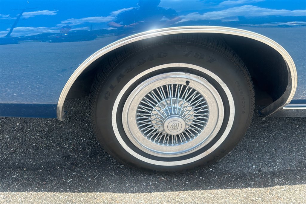 1976 Volkswagen Passat SE PZEV photo