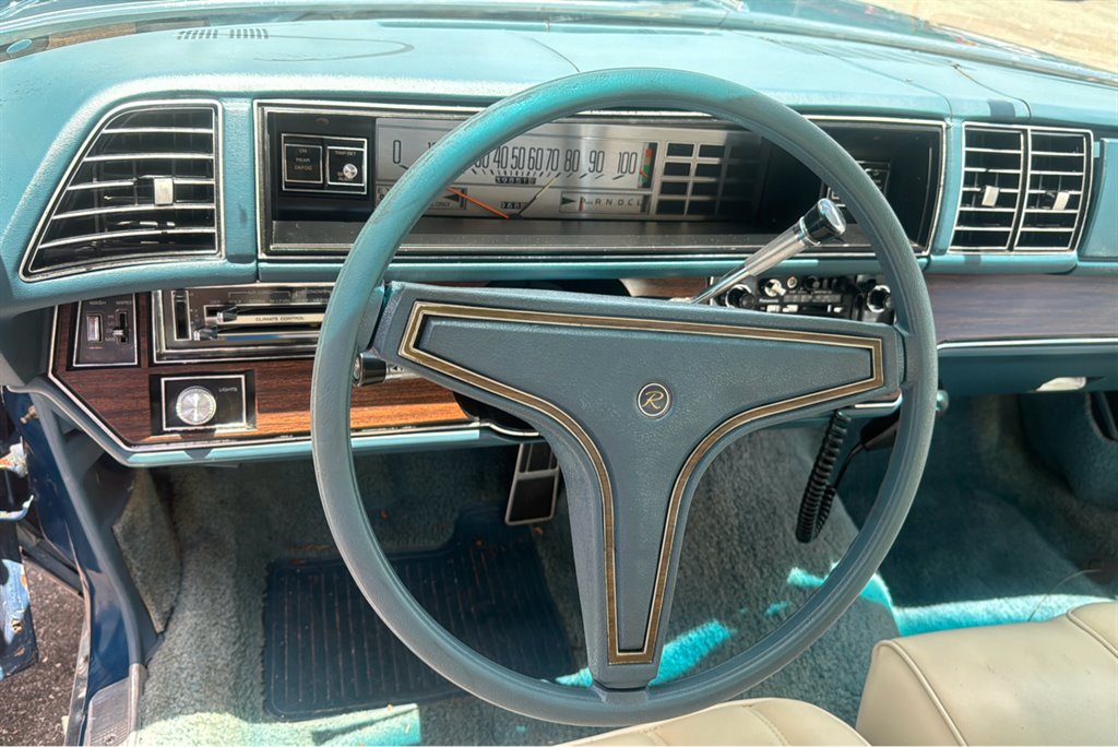 1976 Volkswagen Passat SE PZEV photo