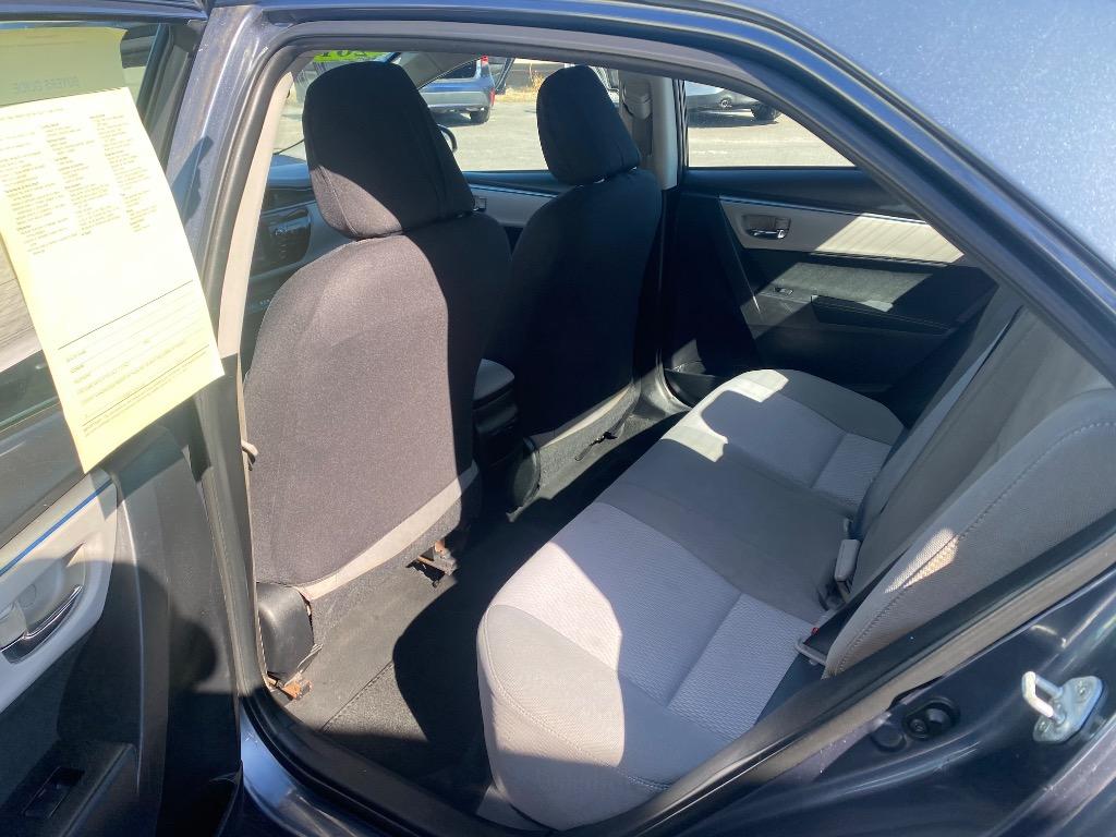 2015 Toyota Corolla LE photo