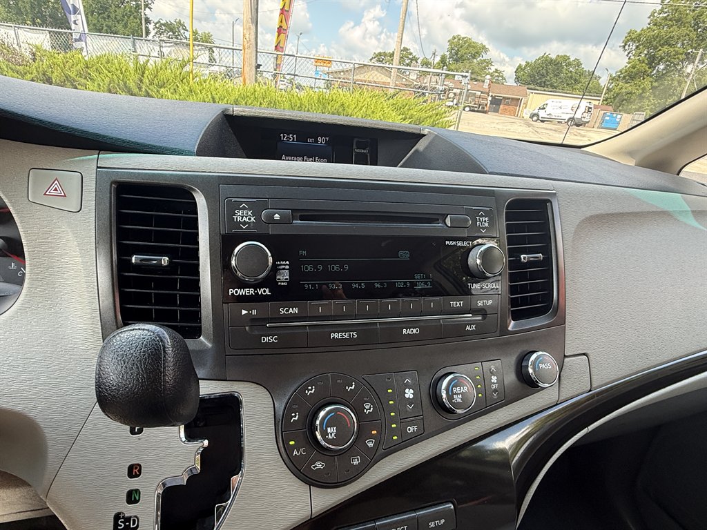 2011 Toyota Sienna - $8,050