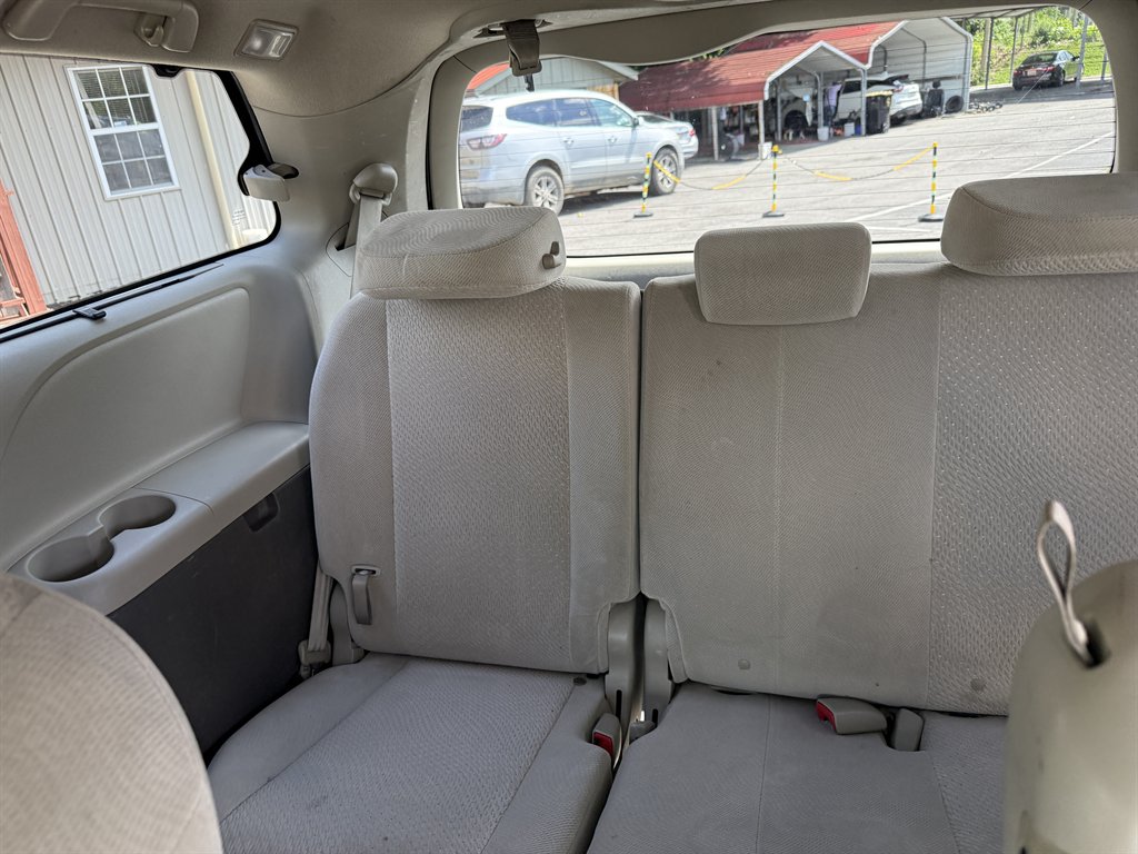 2011 Toyota Sienna - $8,050