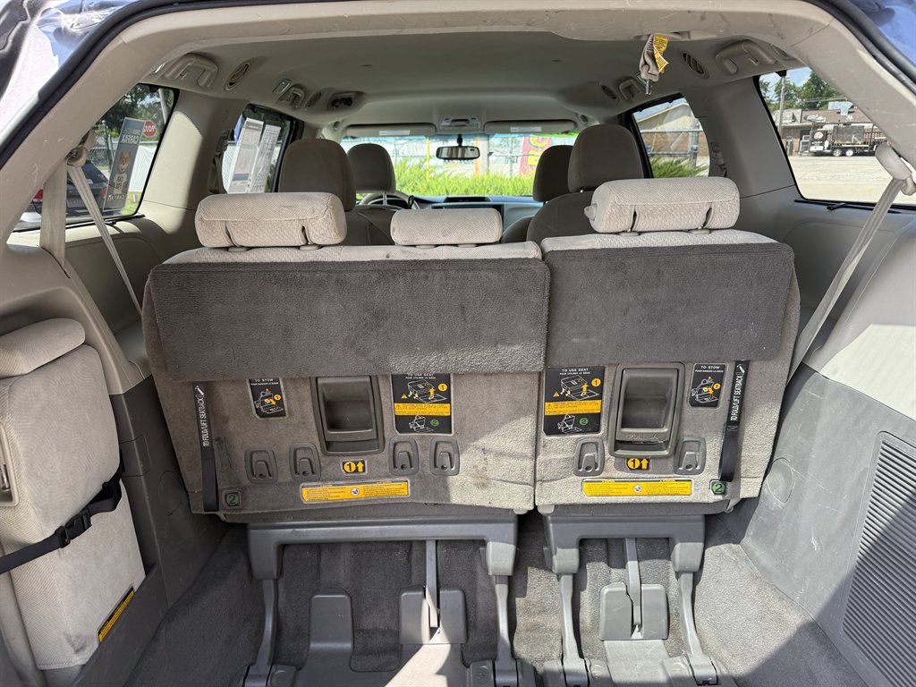 2011 Toyota Sienna - $8,050