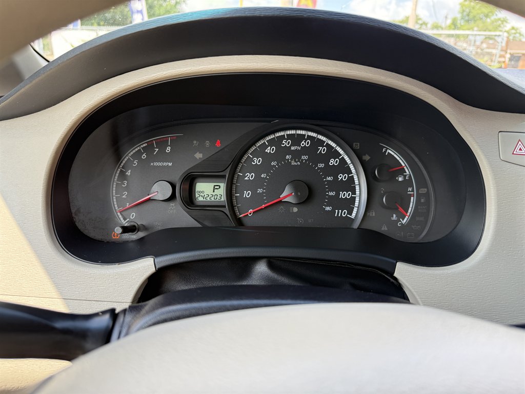 2011 Toyota Sienna - $8,050