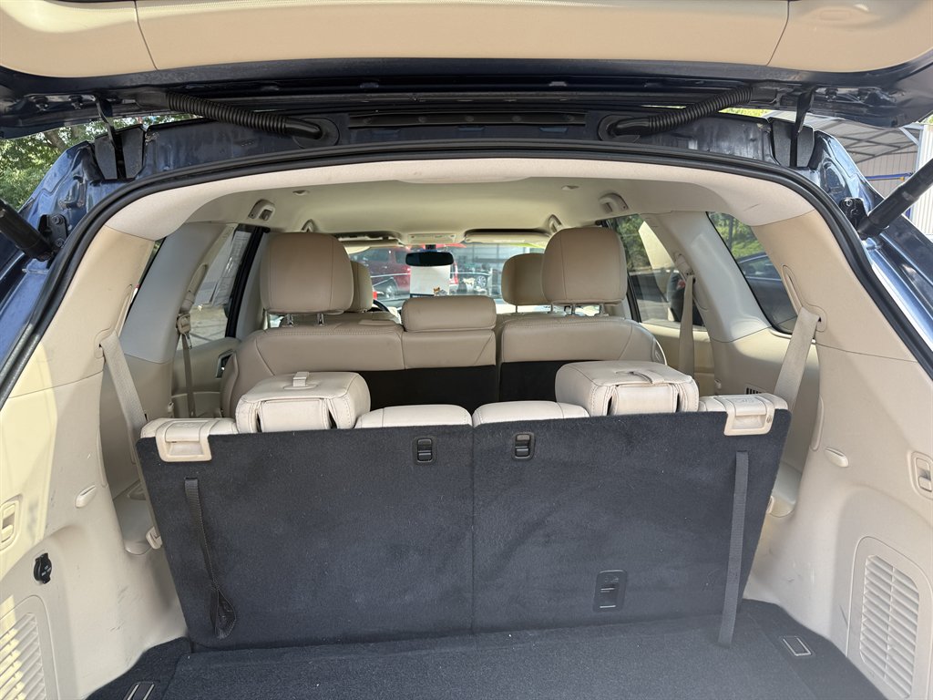2016 Nissan Pathfinder - $8,500