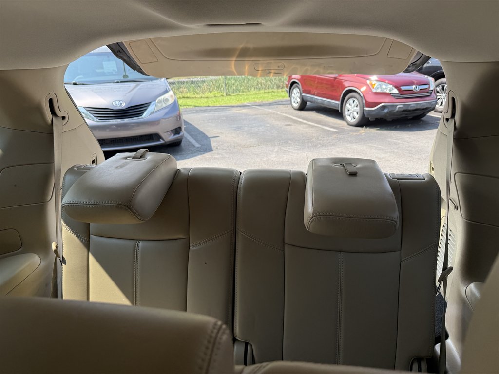 2016 Nissan Pathfinder - $8,500