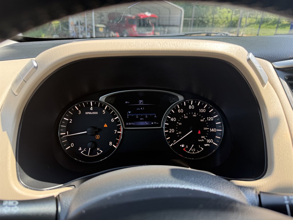 2016 Nissan Pathfinder - $8,500