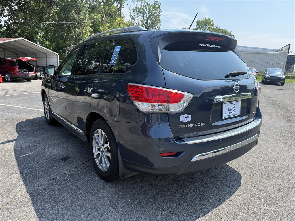 2016 Nissan Pathfinder - $8,500