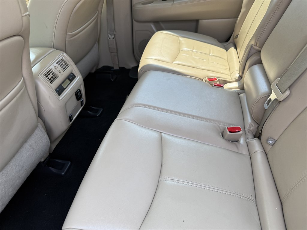 2016 Nissan Pathfinder - $8,500